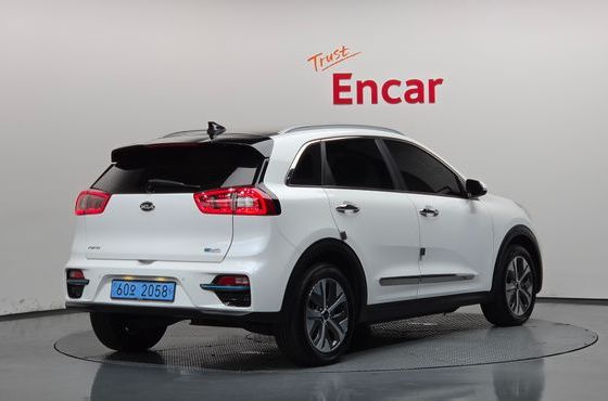 Kia Niro Noblesse — пробег 92 737 км — фото 2 из 5