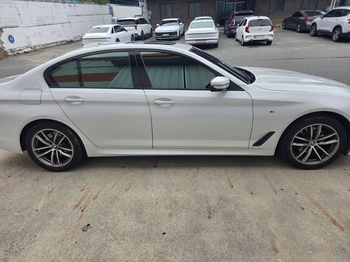 BMW 5-Series 520d xDrive M Sport Package Plus — пробег 154 000 км — фото 5 из 5