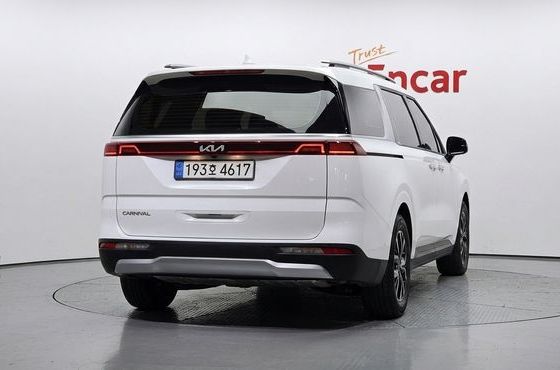 Kia Carnival Gasoline 9-Seater Prestige — пробег 86 990 км — фото 4 из 5