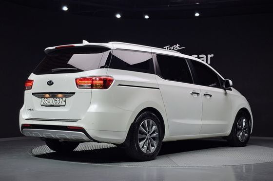 Kia Carnival 9-seater Luxury — пробег 164 754 км — фото 2 из 5