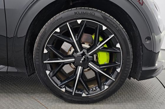 Kia EV6 GT 4WD — пробег 30 701 км — фото 5 из 5