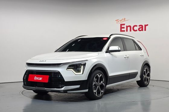 Kia Niro Signature — пробег 29 283 км — фото 1 из 5