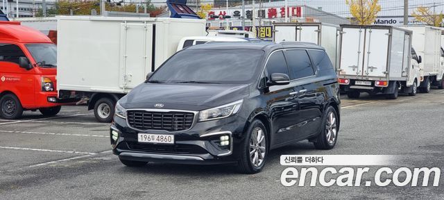 Kia Carnival 7-Seater Limousine VIP — пробег 107 817 км — фото 1 из 5