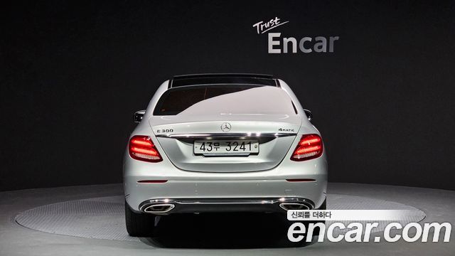 Mercedes-Benz E-Class из Кореи Encar