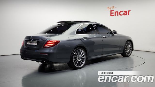 Mercedes-Benz E-Class из Кореи Encar