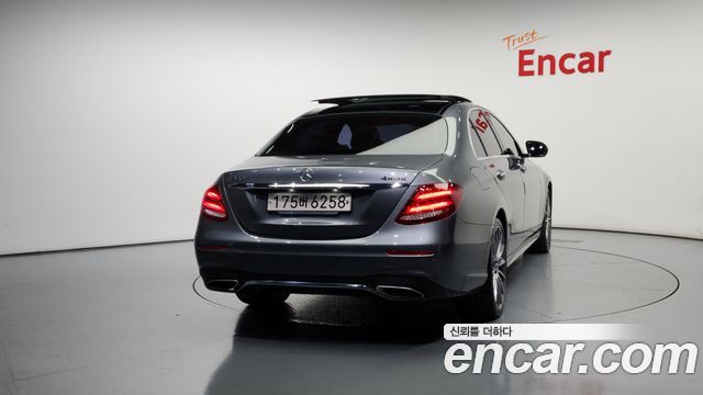 Mercedes-Benz E-Class из Кореи Encar