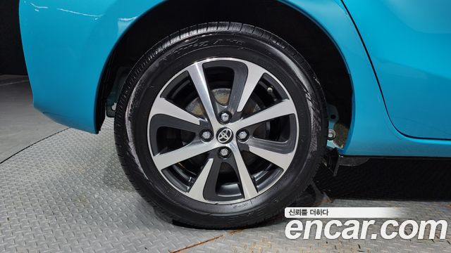 Toyota Prius 1.5 — пробег 76 019 км — фото 5 из 5