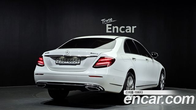 Mercedes-Benz E-Class из Кореи Encar