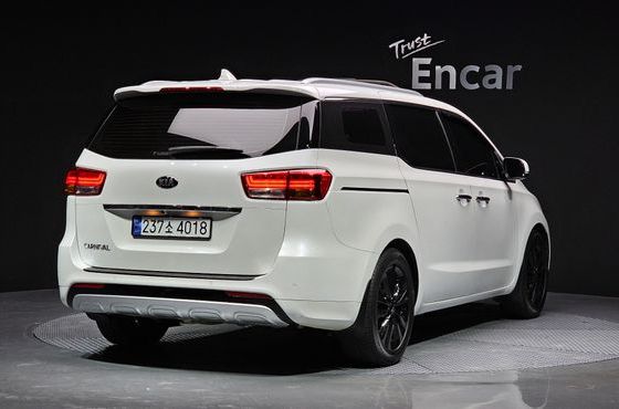 Kia Carnival 9-Seater Noblesse Special — пробег 161 756 км — фото 2 из 5