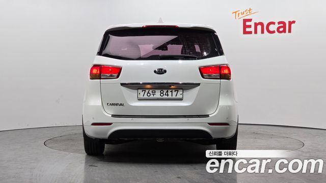 Kia Carnival из Кореи Encar