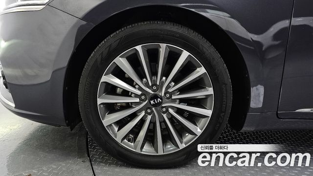 Kia K7 из Кореи Encar
