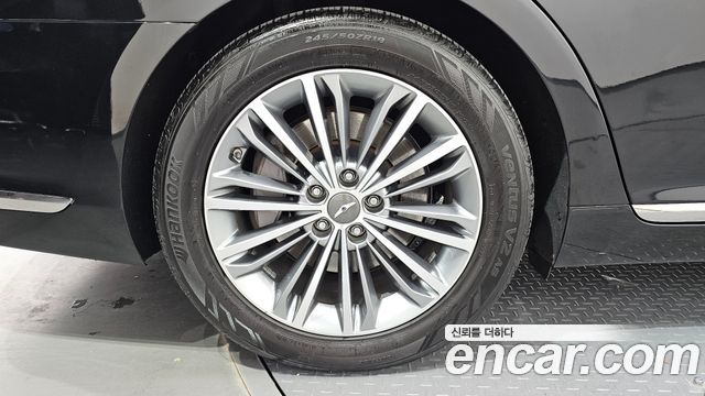 Genesis EQ900 3.8 GDI AWD Premium Luxury — пробег 192 372 км — фото 5 из 5
