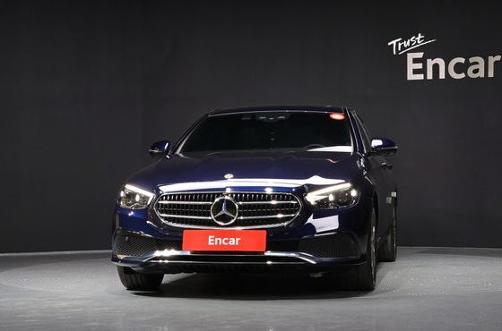 Mercedes-Benz E-Class E350 4MATIC Avantgarde — пробег 25 398 км — фото 3 из 5