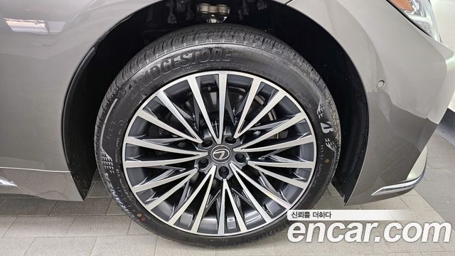 Lexus LS из Кореи Encar