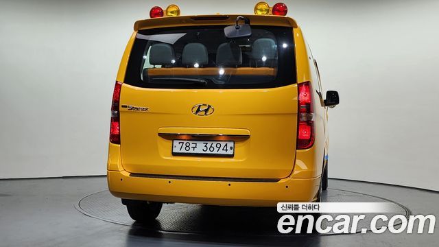 Hyundai Starex 4WD School Bus — пробег 115 658 км — фото 4 из 5