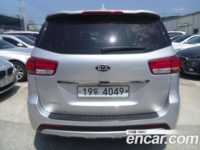 Kia Carnival из Кореи Encar