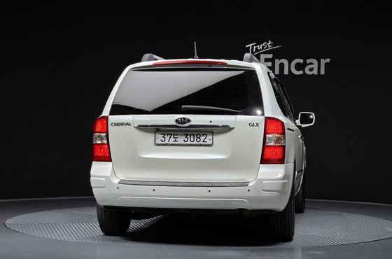 Kia Carnival 9-Seater LPI GLX Standard — пробег 140 196 км — фото 4 из 5
