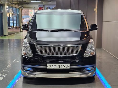 Hyundai Starex 11-Seater Wagon HVX VIP PACK — пробег 131 836 км — фото 2 из 5