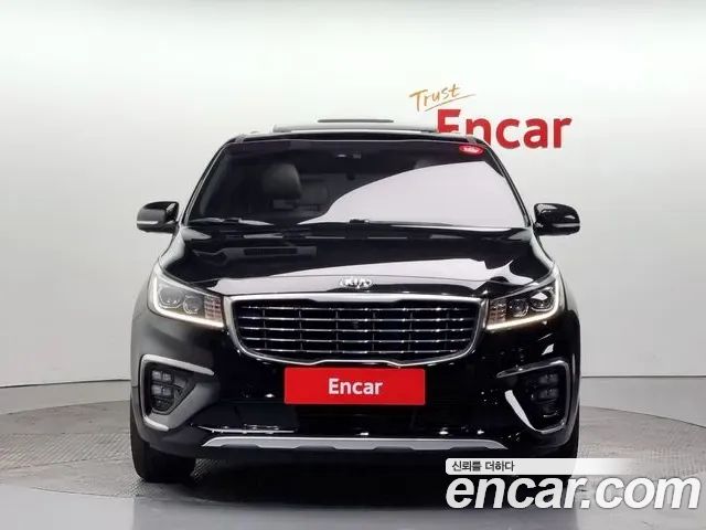 Kia Carnival 7-Seater Limousine President — пробег 188 000 км — фото 3 из 5