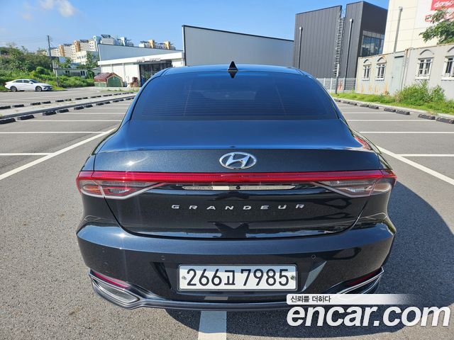 Hyundai Grandeur Premium — пробег 75 867 км — фото 4 из 5
