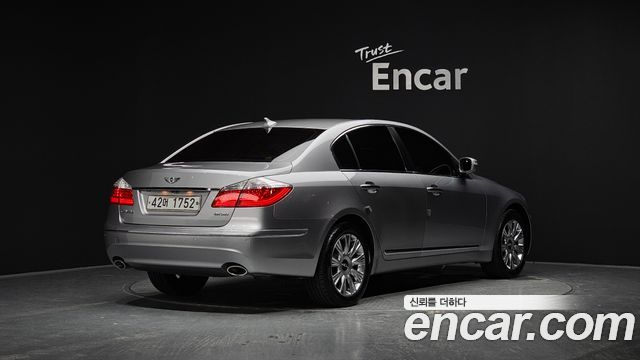 Hyundai Genesis из Кореи Encar