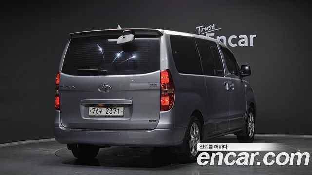 Hyundai Starex 11-Seater Wagon HVX VIP PACK — пробег 176 558 км — фото 2 из 5