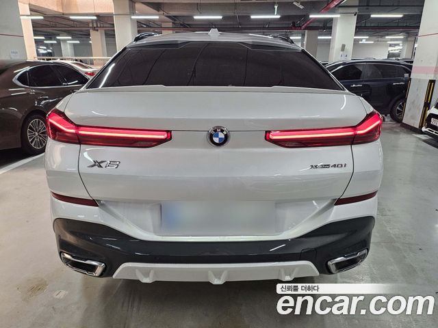 BMW X6 xDrive40i M Sport — пробег 2 600 км — фото 4 из 5