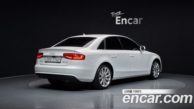 Audi A4 30 TDI Dynamic B8 — пробег 141 499 км — фото 2 из 5