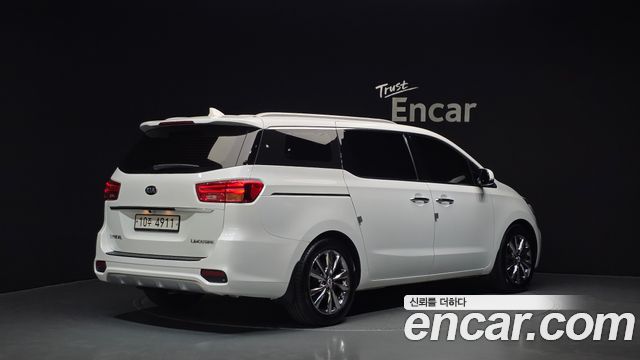 Kia Carnival из Кореи Encar