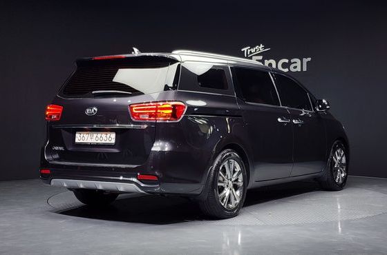 Kia Carnival 9-Seater Noblesse — пробег 95 442 км — фото 2 из 5
