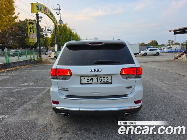 Jeep Cherokee 3.0 Diesel Overland Summit WK2 — пробег 143 332 км — фото 4 из 5