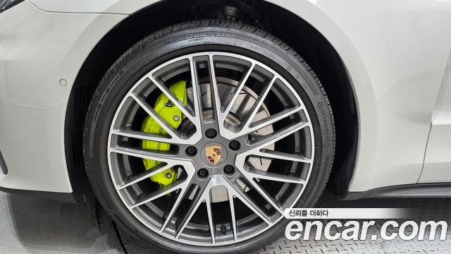 Porsche Panamera 2.9 AWD E-Hybrid — пробег 12 542 км — фото 5 из 5