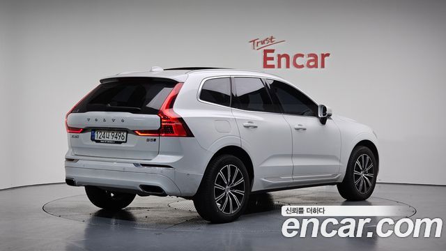 Volvo XC60 B5 Inscription — пробег 48 895 км — фото 2 из 5