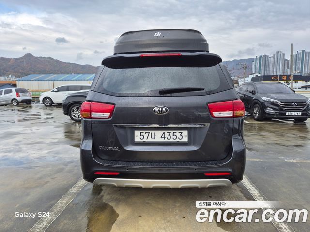 Kia Carnival из Кореи Encar