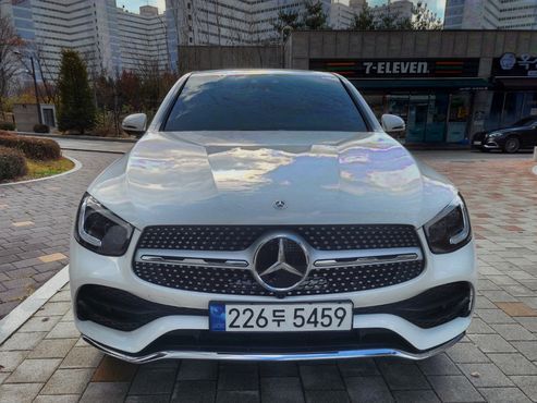 Mercedes-Benz GLC-Class GCL300 4MATIC Coupe — пробег 26 000 км — фото 2 из 5
