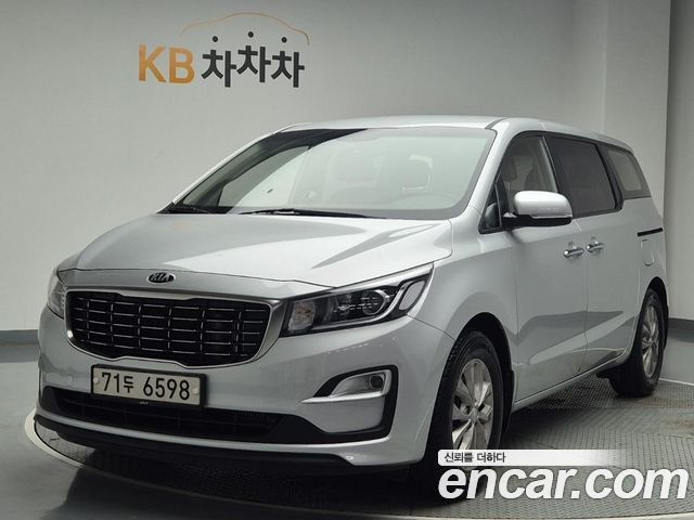 Kia Carnival 11-Seater Deluxe — пробег 168 427 км — фото 1 из 5