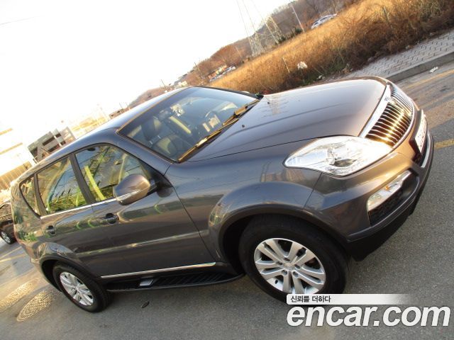 Ssangyong Rexton 2.2 4WD RX7 Deluxe — пробег 136 000 км — фото 3 из 5