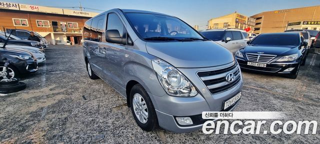 Hyundai Starex 12-Seater Wagon Smart — пробег 137 538 км — фото 3 из 5