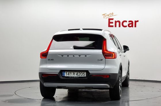 Volvo XC40 B4 Inscription — пробег 54 224 км — фото 4 из 5