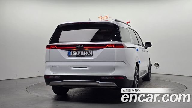 Kia Carnival 9-Seater Signature — пробег 28 597 км — фото 4 из 5