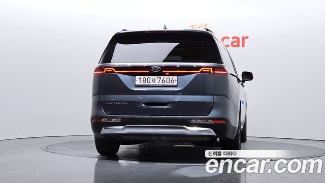 Kia Carnival из Кореи Encar