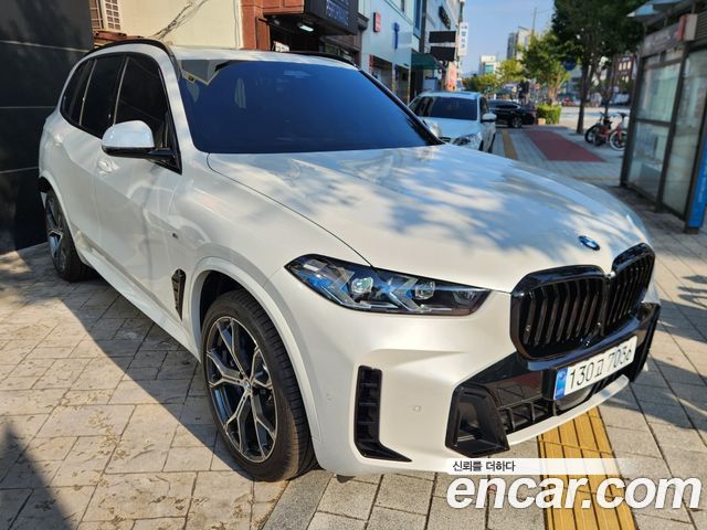 BMW X5 xDrive 40i M Sport — пробег 3 100 км — фото 2 из 5