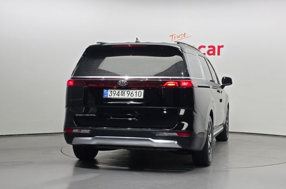 Kia Carnival 9-Seater Signature — пробег 147 285 км — фото 4 из 5