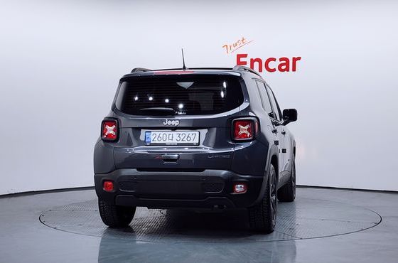 Jeep Renegade 1.3 Limited — пробег 23 347 км — фото 4 из 5