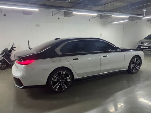 BMW 7-Series 750e xDrive M Sport — пробег 54 000 км — фото 4 из 5