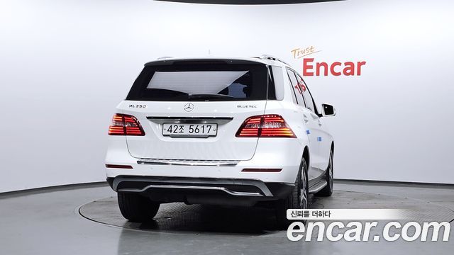 Mercedes-Benz M-class ML350 BlueTEC 4MATIC — пробег 162 072 км — фото 4 из 5