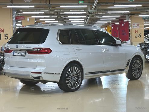 BMW X7 xDrive 30d Design Pure Excellent 6-Seater — пробег 116 800 км — фото 2 из 5