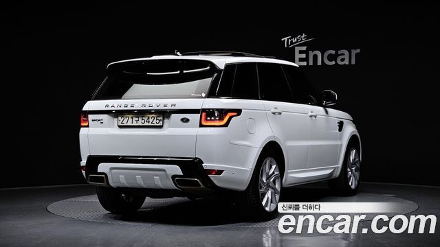 Land Rover Range Rover Sport 3.0 SDV6 HSE Dynamic — пробег 85 748 км — фото 2 из 5