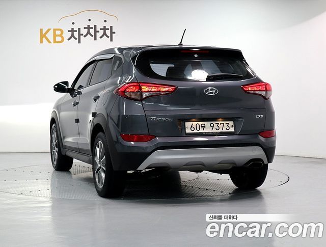 Hyundai Tucson Diesel 1.7 2WD Smart — пробег 94 571 км — фото 4 из 5