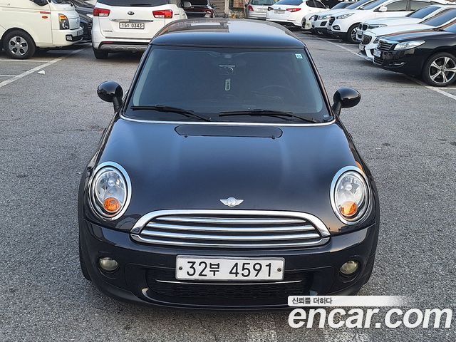 Mini Cooper SE — пробег 126 000 км — фото 2 из 5